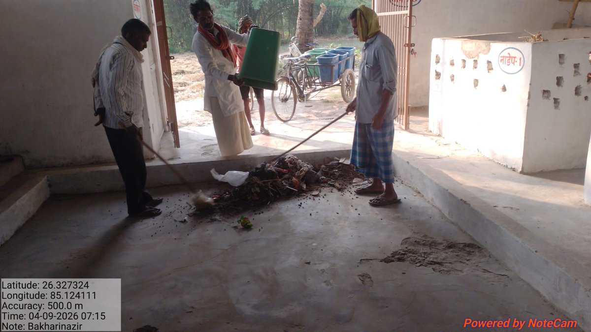 EcMotihari's tweet photo. Under #SBMG/#LSBA #WasteCollected from households in various #Panchayats is transported to #WPU where #SwachhtaWorkers carry out systematic segregation on #DumpingPlatforms to ensure #ScientificProcessing and effective #SolidWasteManagement.
@Dm_Motihari @LSBA_Bihar @MoJSDDWS https://t.co/ml0uU7JUFe