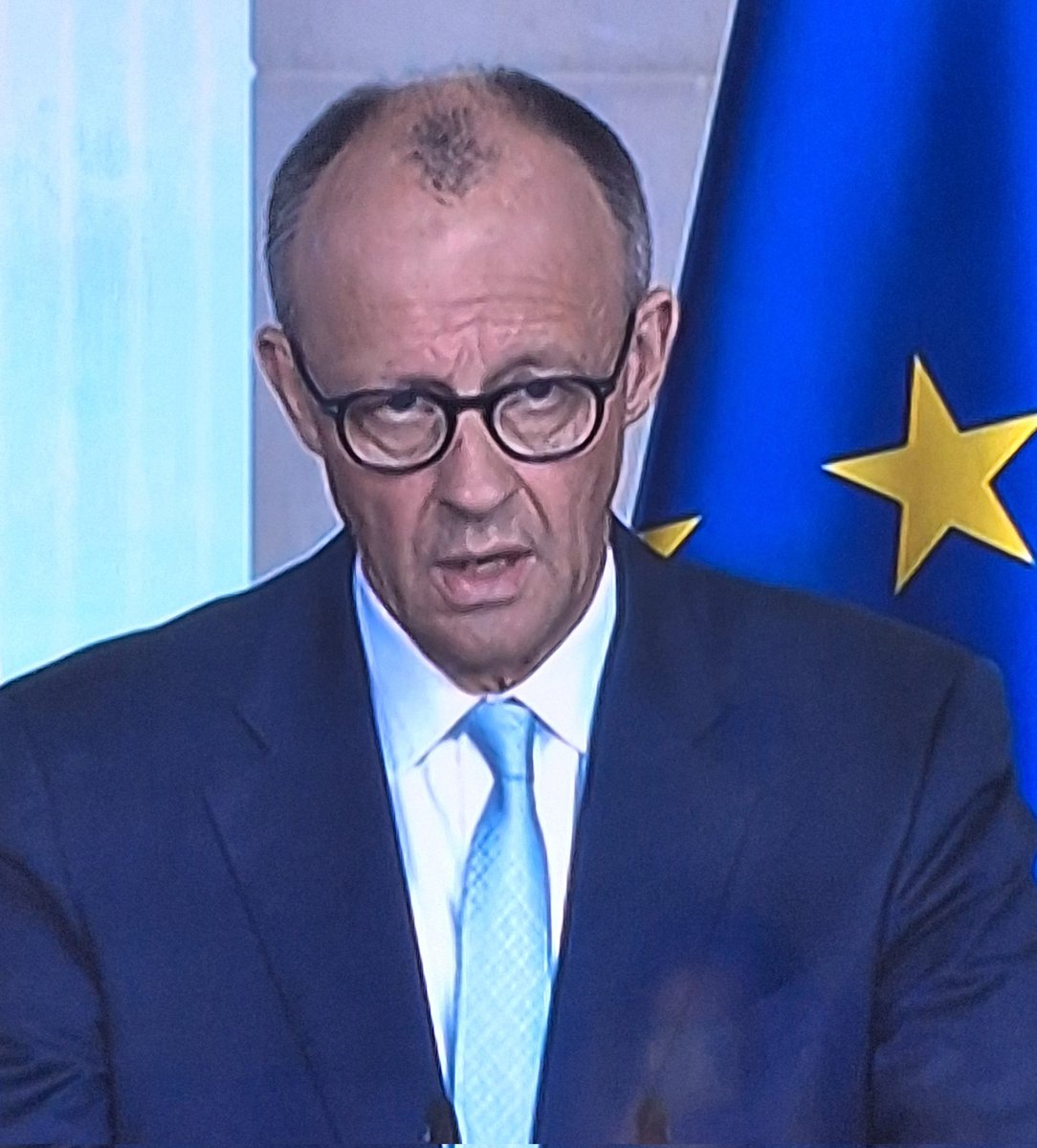 Mel Aura tweet media