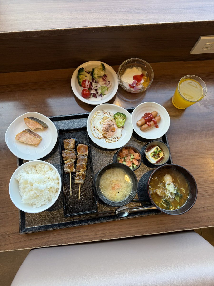 banzai_sansho_1's tweet image. 実はラマダン中(明日検査で絶食中💦💦)だけど腹減ってしょうがない悩みのブレイクファストっっ🍽️💖💖✨️✨️
 #ブレイクファスト 
 #Breakfast 
 #ラマダン