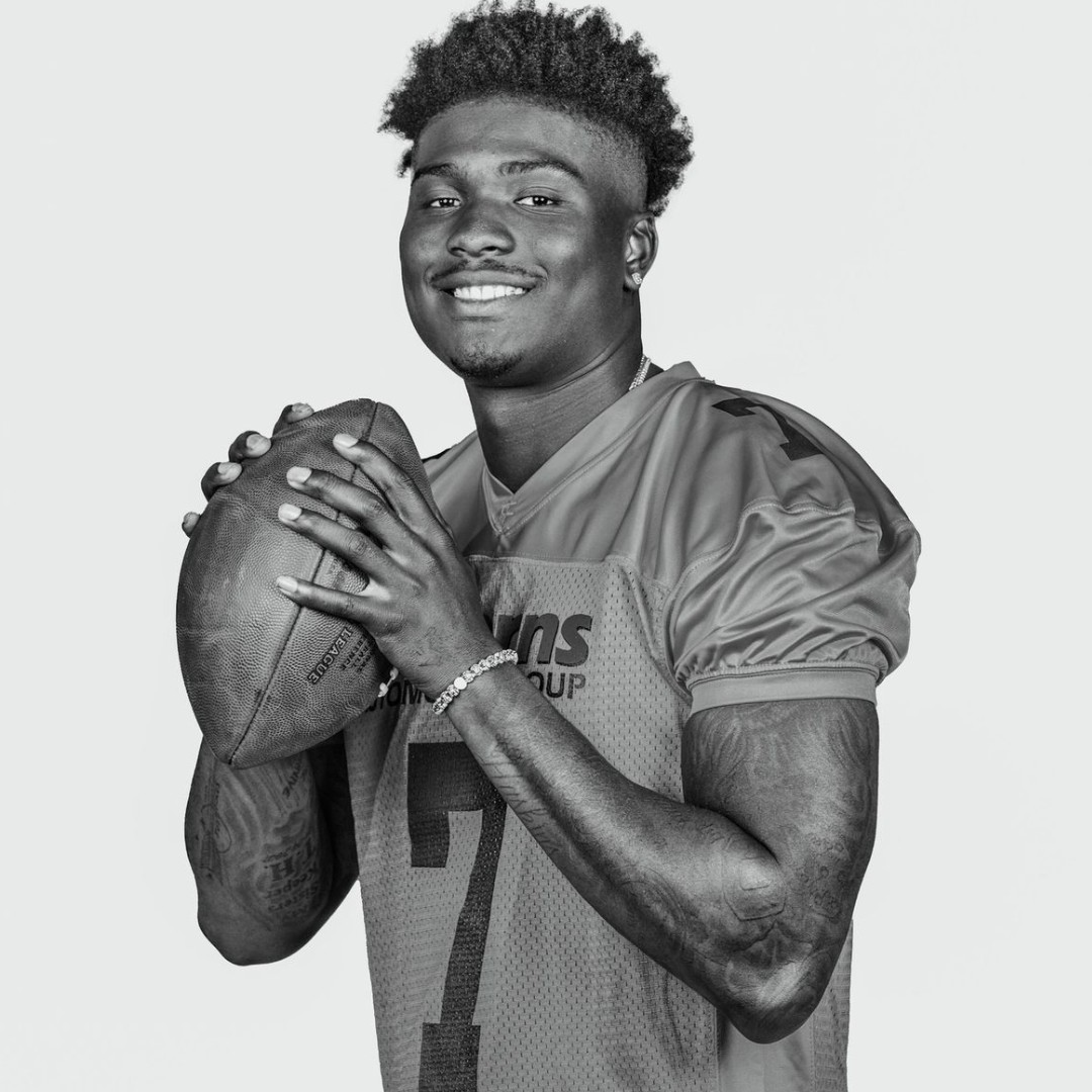 EASTERNMOTORS's tweet image. Four years have gone by, but your light still shines in our hearts. Remembered always with love, respect, and a quiet strength that never fades. ❤️💛 #RIP #DwayneHaskins