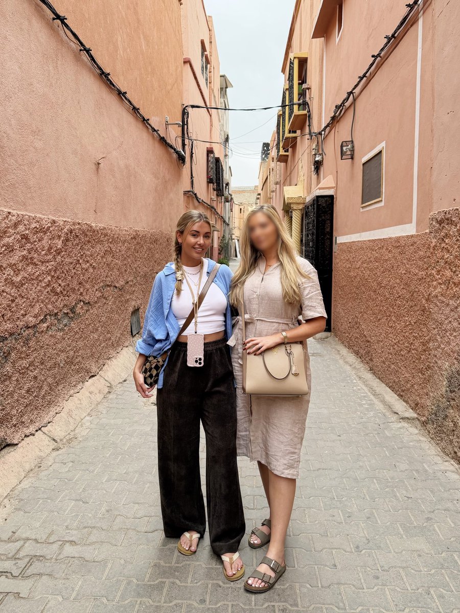 SpoilAva tweet media