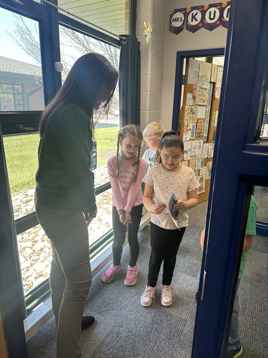 BiancalanaVinni's tweet image. @ilprincipals We LOVE our Big Hollow Elementary School Assistant Principal, Mrs. Sara Kumpula! Thank you for making a positive difference in the lives of our students, their families and our staff! Happy Assistant Principal Appreciation Week! 
#BHWarriorPride 💙#APWeek26