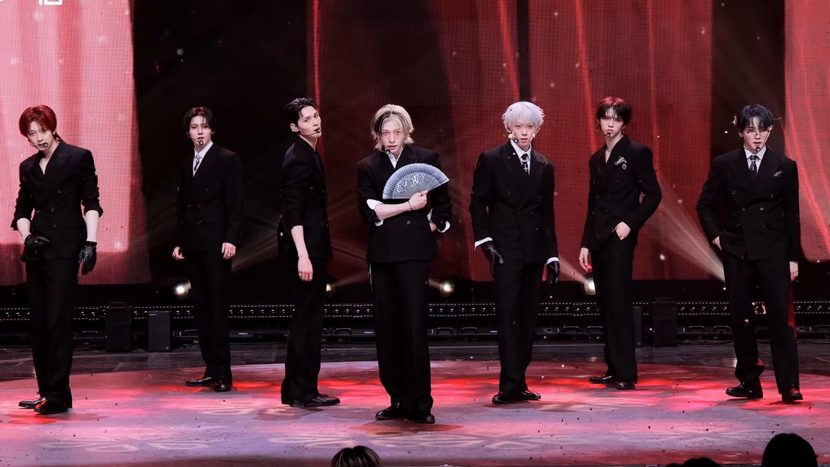 .& ݁˖ 𝗱𝗲𝗲𝗿 .☘︎ ݁˖ tweet media