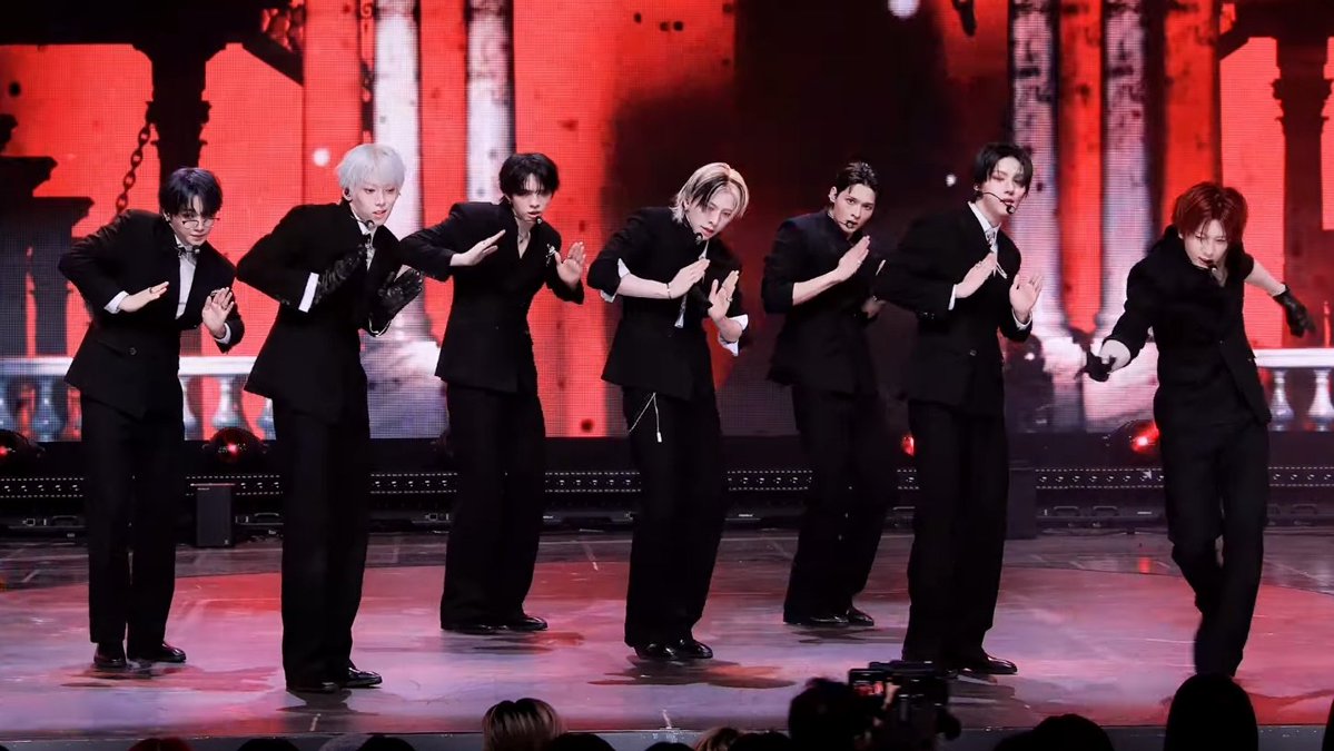 .& ݁˖ 𝗱𝗲𝗲𝗿 .☘︎ ݁˖ tweet media