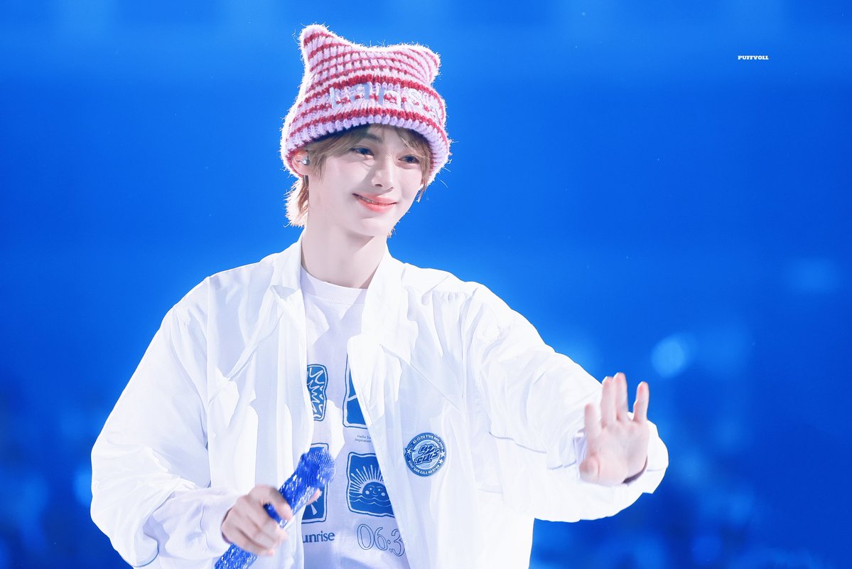 lor⁴² tweet media