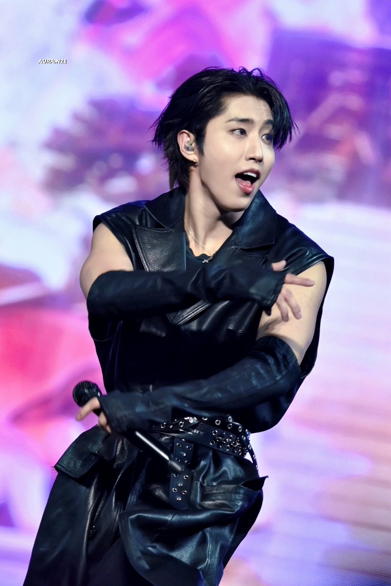 AURA.N21 tweet media