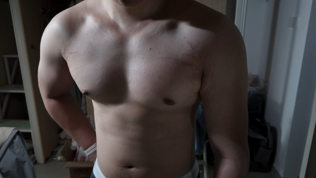 捌月七 tweet media