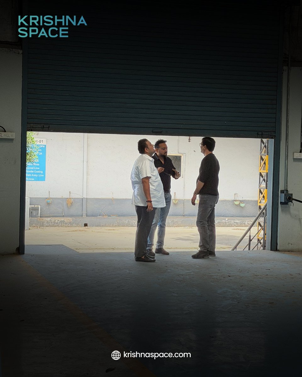 KrishnaSpace's tweet photo. Real understanding doesn’t happen on paper.
It happens on ground.

Every space has a story.
You just need to walk it, observe it, and feel it.

That’s where the right decisions begin.

📞 Connect with Krishna Space: +91 99250 06262 https://t.co/JaQJU2W9QQ