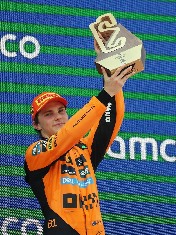 nina🕷️🎱𖦹.★⊹semi inactive tweet media