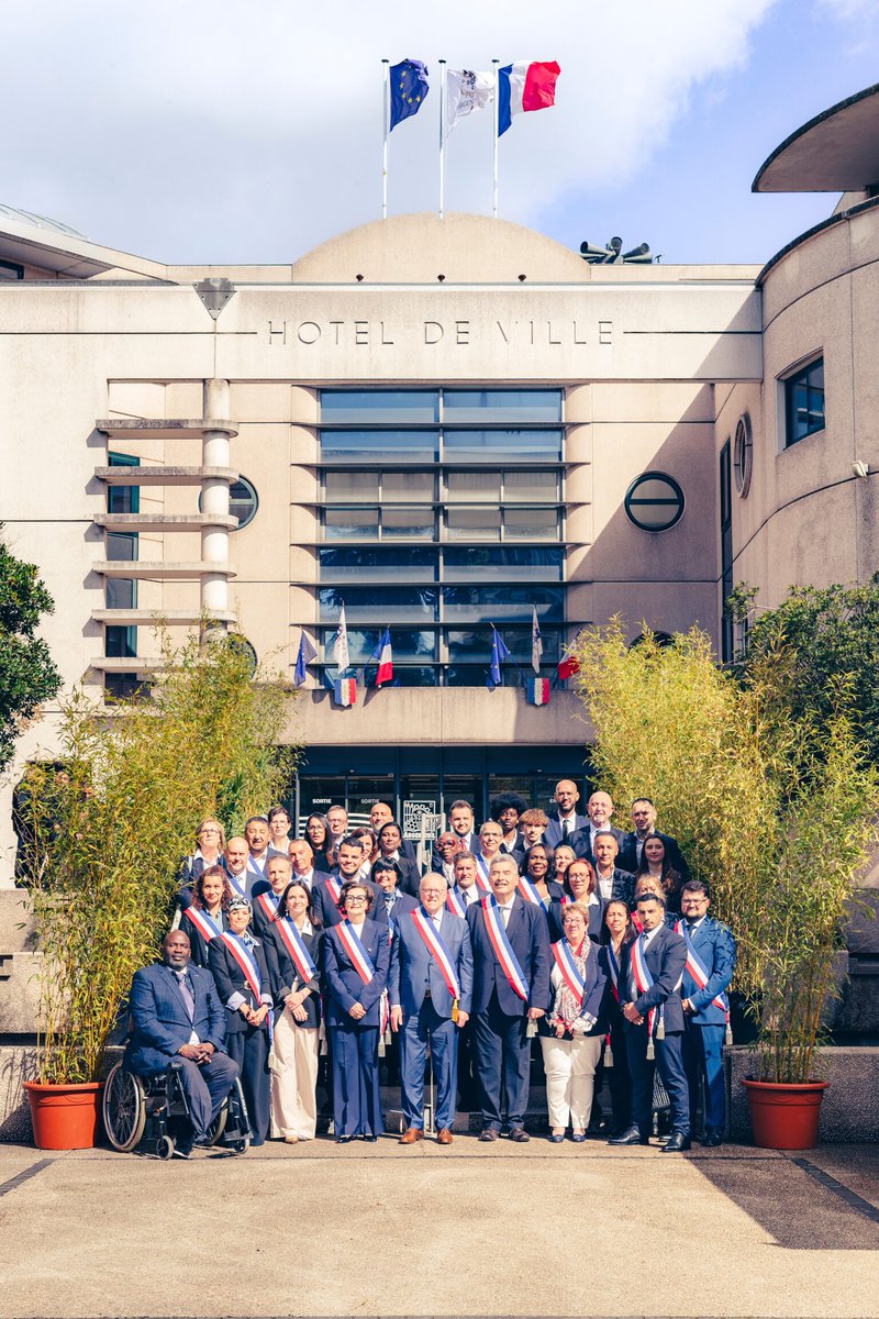 // L’installation du Conseil municipal a lancé officiellement la nouvelle mandature. Dans le prolongement des projets engagés, la majorité entend accélérer, amplifier et renouveler son engagement au service du quotidien des Argenteuillais.

ℹ swll.to/q0t9b