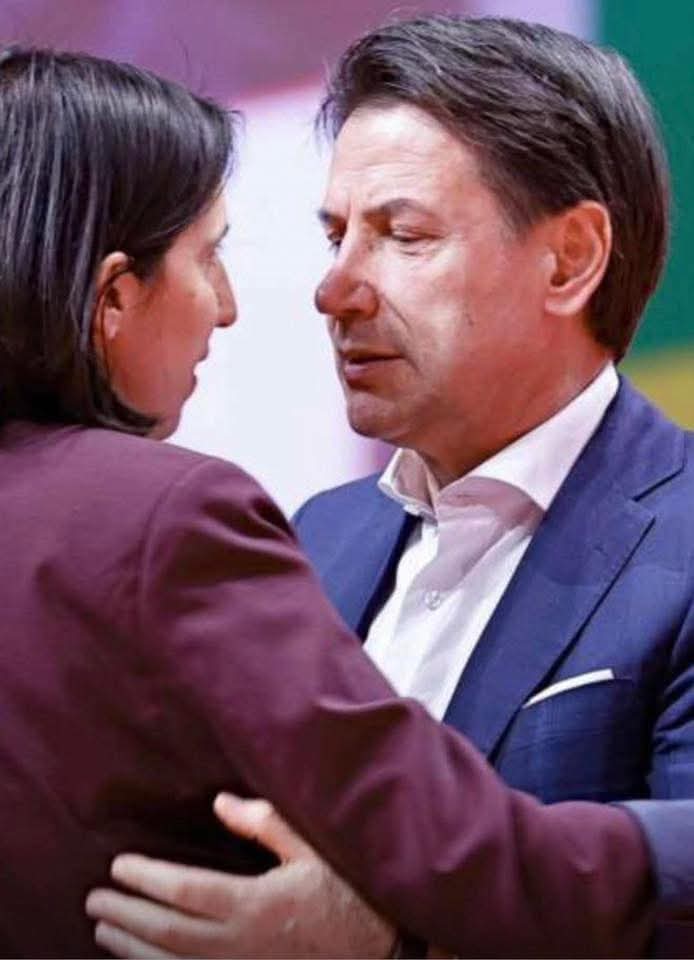 Schlein : “Avete già perso ... volete andare all' opposizione e vi accontenteremo” 🤣
 ma nemmeno una controproposta sono e saranno mai capaci di fare e parlare?
Conte : “4 anni , zero riforme"
 2 mistificatori, falsi e bugiardi.
Per il NO voti dai percettori del RdC pagliacci