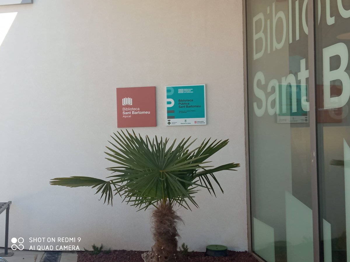 bibliotequeslle's tweet photo. 📚✨Aquest mes d'abril les #BibliotequesLleida anem d'inauguració!

📍17/4 - Juncosa de les Garrigues (17.30 h)
📍18/4 - Alpicat (17 h)
📍24/4 - La Pobla de Segur (13 h)

👏👏Moltes felicitats!!

@bibliotequescat https://t.co/FxYtcVYHGz