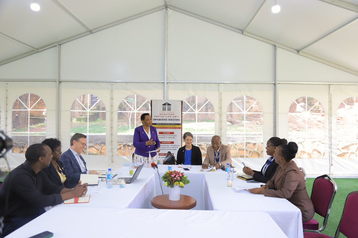 Anitah Annie tweet media