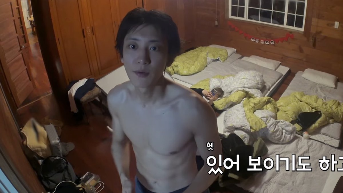 to the moon and yeol 🍀 tweet media