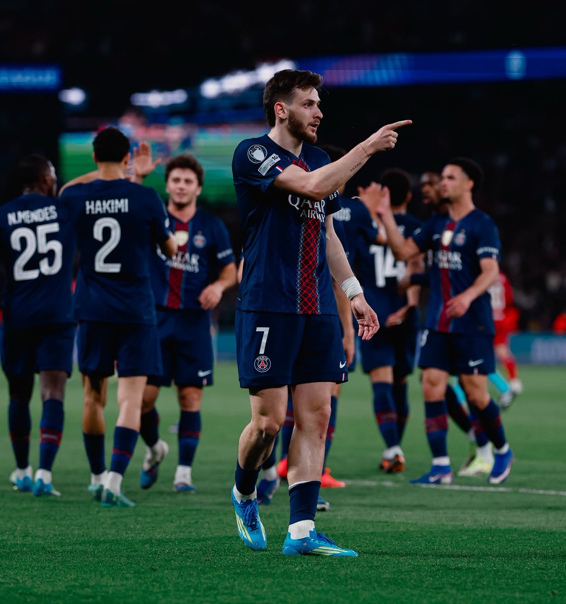 PSG_English's tweet image. Our Parisian Khvicha Kvaratskhelia has been nominated for #PlayerOfTheWeek and #GoalOfTheWeek in the Champions League!

Vote here! ⤵️

Player:
uefa.com/uefachampionsl…

Goal:
uefa.com/uefachampionsl…

#PSGLIV I #UCL