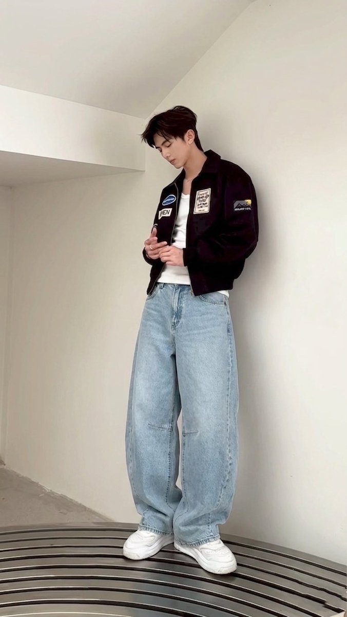 jeonghan_love7's tweet photo. このブルーデニム、
デザイン含めてガチで激アツ

【GU】¥2,990
バレルレッグジーンズ
A+EC(丈長め81.0cm)

神デザイン×丈長めで神スタイル化
このクオリティでコスパもエグすぎ

春のブルーデニムで迷ったらこれ一択 https://t.co/g3mU4sF2Ql