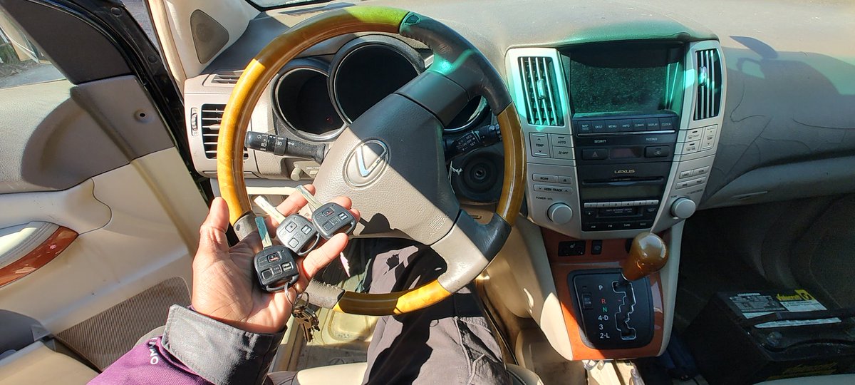 chipkeyexperts's tweet photo. ChipKey Experts Auto Locksmith Philadelphia 
2006 Lexus RX350
Programmed 2 New Combo Chip Keys
Spare keys made in the event of an emergency
Lost keys, spare keys and remotes We can Help
Mobile Locksmith
https://t.co/by9zLHSmJ4 
https://t.co/nMA0228Uqz
https://t.co/7PWUn8woyk https://t.co/SLeGD80BWO