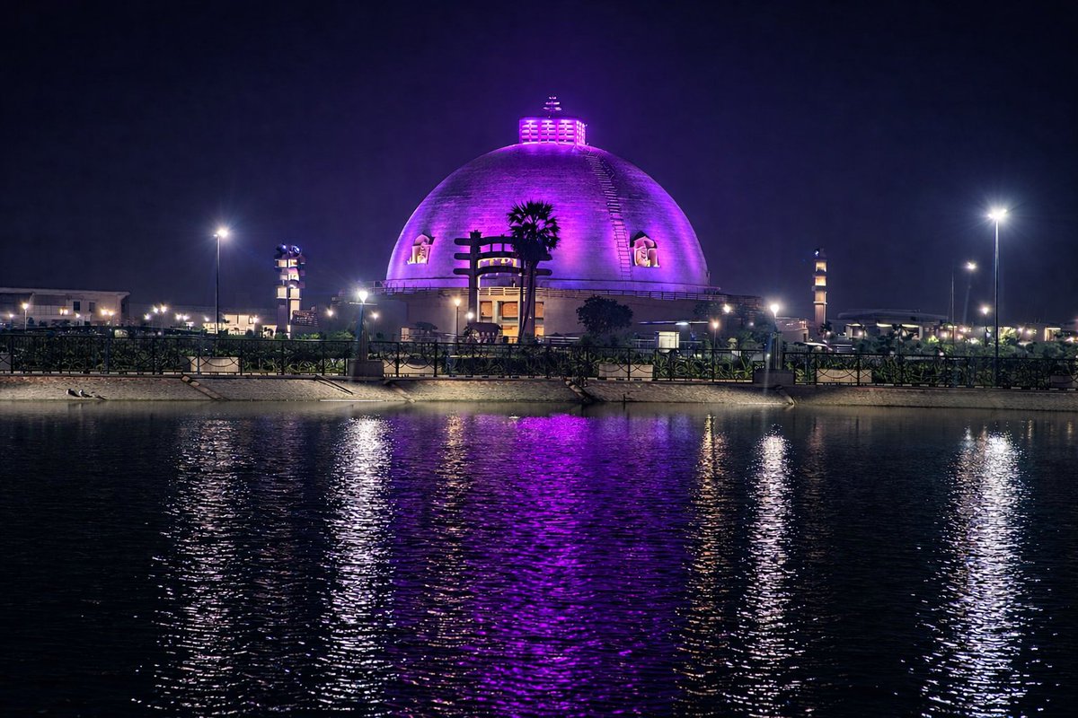 BcdBihar's tweet image. Experience serenity after sunset at Vaishali’s iconic Buddha Samyak Darshan Sangrahalaya &amp;amp; Smriti Stup in Vaishali , shines beautifully, reminding us of the eternal teachings of Lord Buddha.
#buddhism #enlightenment #lordbuddha #heritagesite #ɴɪɢʜᴛᴘʜᴏᴛᴏɢʀᴀᴘʜʏ #serenity