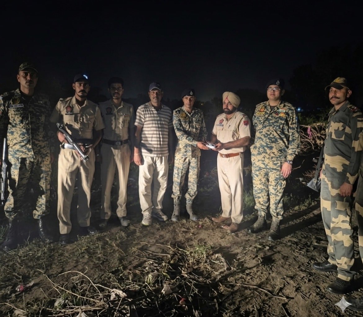 Strong coordination by BSF and police leads to weapon recovery in Dall village. 🇮🇳

#NationFirst #JaiHind #SecurityForces