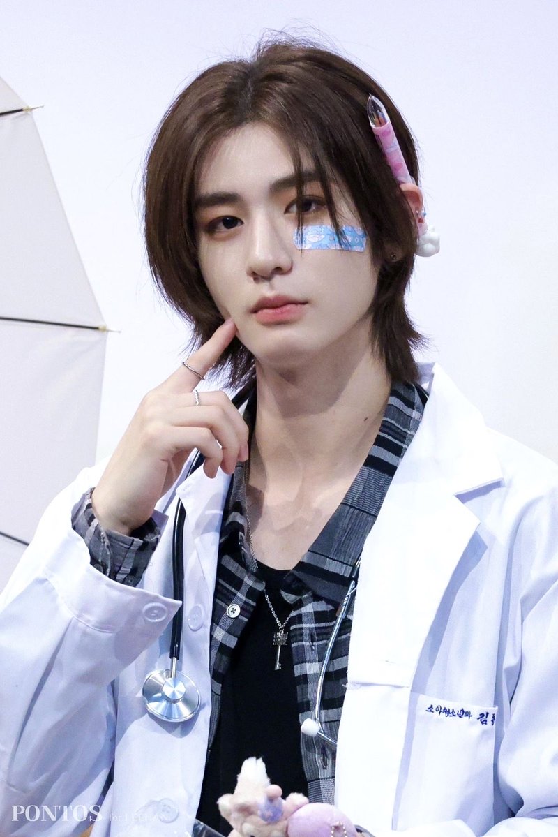 Rand 🚪 tweet media