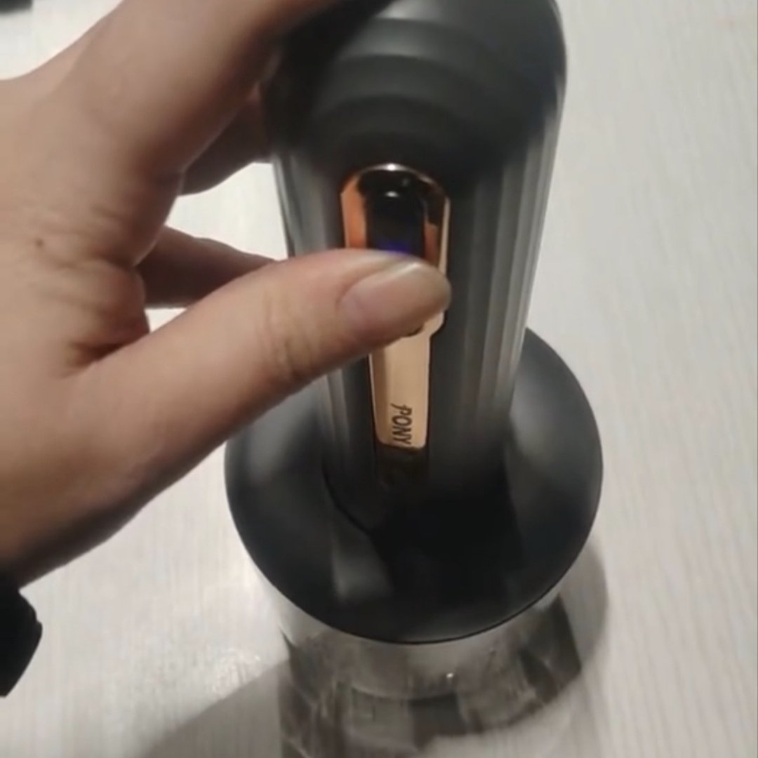 pussyca61682845's tweet image. Nak buat 'baby food' yang segar &amp;amp; berkhasiat tanpa pening kepala? 👶 Mesin PONY ni memang 'win'. Kecil tapi 'power' untuk kisar daging &amp;amp; sayur sampai halus! ⚡
​Beli disini: vt.tiktok.com/ZS9LepH7yqogf-…

​#pony #foodprocessor #pengisar #grinder