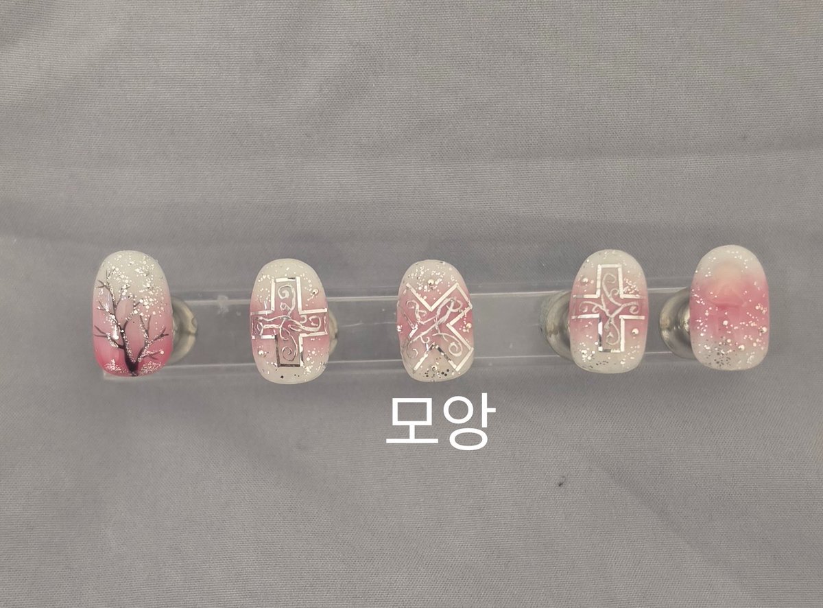 혹시 이런식으로 네일팁 만들어서 팔면 구매하실 분 있나용?