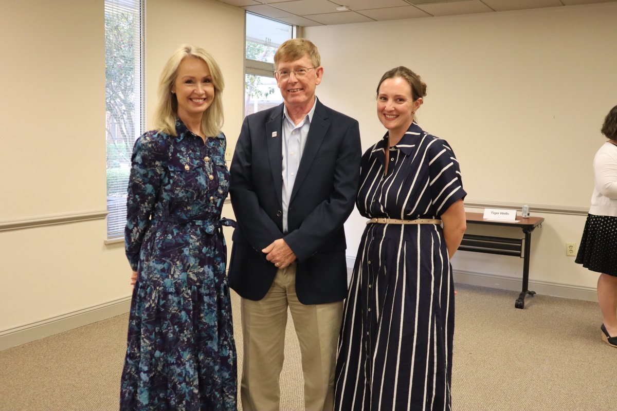SCFSC's tweet photo. Today we're giving a huge and heartfelt shout-out to our Board of Trustees. Our Board Meetings are always filled with such a deep sense of connection and shared sense of purpose for the work we do! https://t.co/9lKpERrrhN