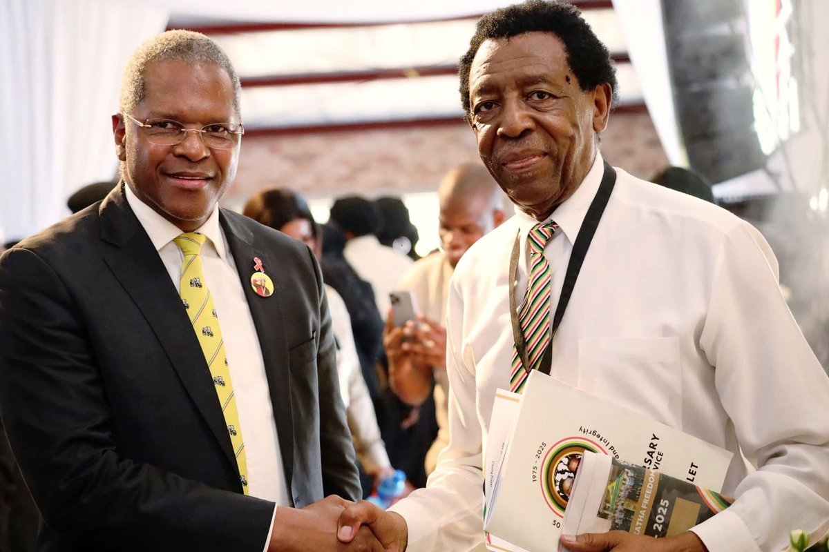 Msunu ka Johann Rupert tweet media