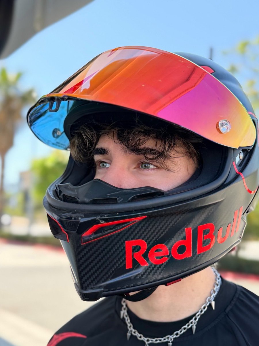 Gixxer John tweet media