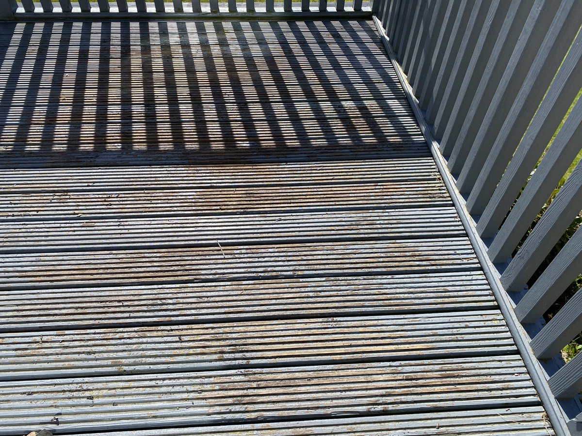 RoyStevely's tweet photo. @Ronseal disappointed with this decking paint. It was applied as per instructions but after one winter it’s all flaking off! Did not do what it said on the tin! https://t.co/CO1geq3m9U