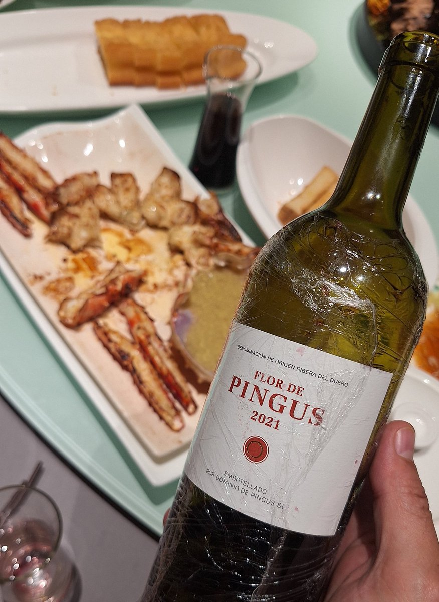 dmanso73's tweet image. Nada, que no hay manera, que no saco mi selección de vinos..... la hospitalidad china no tiene límites 🔝🍷
#vino #china #Wenzhou