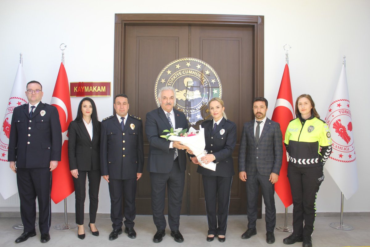 SokeKaymakam's tweet photo. Türk Polis Teşkilatımızın kuruluşunun 181. yıl dönümü ve “Polis Haftası” münasebetiyle İlçe Emniyet Müdürü Sayın Fatih ÇETİNKİYA ve Emniyet Personelimiz,

Kaymakamımız Sayın @_AliAkca_ ’ya ziyarette bulundular. https://t.co/c9HCxngtRS