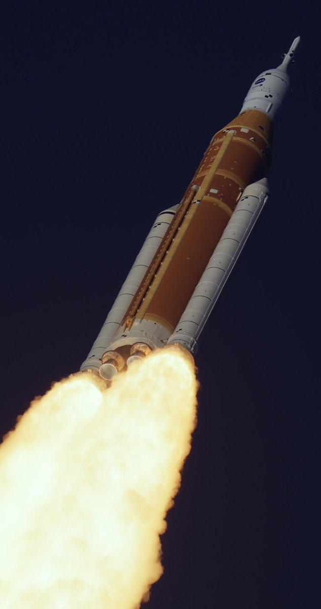 ApoStructura tweet media