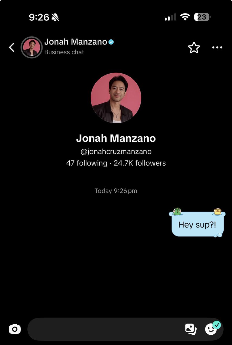 jonah_manzano's tweet image. New on TikTok 📩

DMs just got a fresh upgrade — you can now customise your chat bubble style.

Here’s what you can do:
•Choose different bubble designs for your messages
•Apply it across all your chats instantly
•Pick from fun styles and characters

Available styles include: