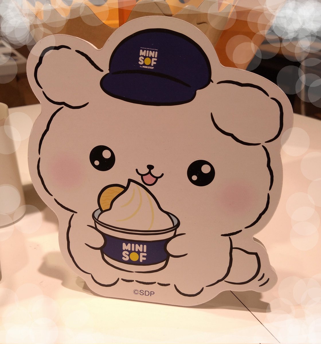 TOMOkawachi_mi's tweet photo. ふわりんましゅとMINISOFのコラボ
後期も食べに行けました♪
コラボグッズのアクスタも可愛いですね♡サイズが思っていたより大きかった…！
ソフトも全種食べる事が出来て、チョコもミルクも美味しかったー

素敵なコラボをありがとうございました✨

#ふわりんましゅ
#MINISOF https://t.co/f2FGAJ3mql