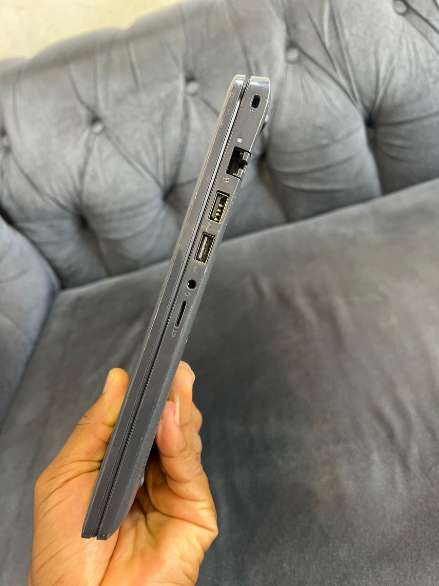 teckdeck247's tweet photo. Budget friendly deal
🇺🇲🇺🇲Dell latitude 3410
Core i3 10th Generation
256GB SSD 8GB RAM 
Keyboard light 
Full HD Display 
Excellent Battery 
Original Charger
₦250,000
Free nationwide delivery (doorstep only available in kaduna) DM or 08102414950(Whatsapp/ phone call) https://t.co/BjwwEooJYW