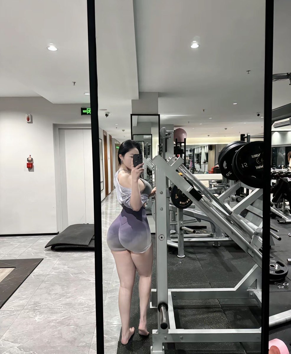 恬恬squat爱臀 tweet media