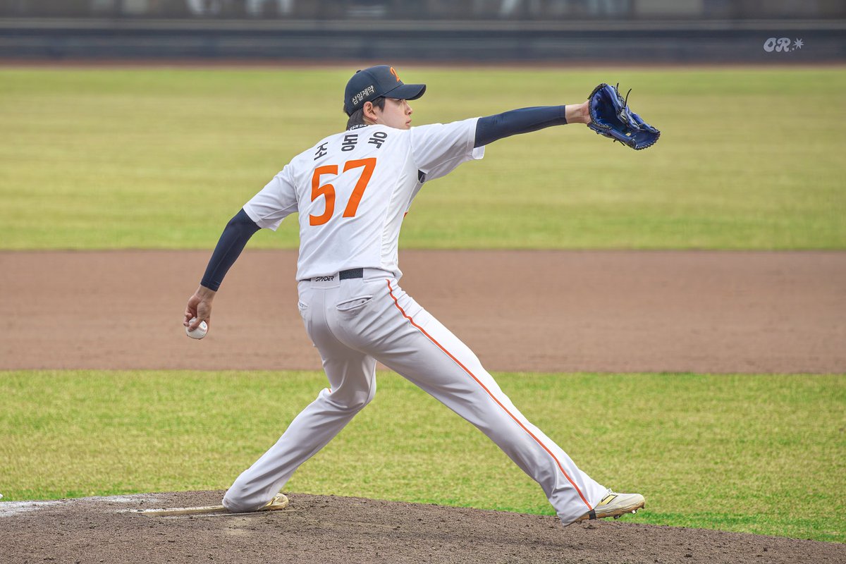 ᴏʀᴀɴɢᴇʀᴏᴍᴀɴᴄᴇ tweet media