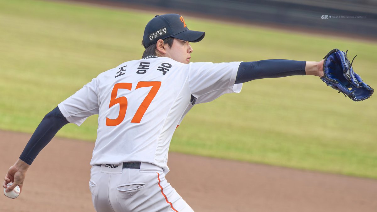 ᴏʀᴀɴɢᴇʀᴏᴍᴀɴᴄᴇ tweet media