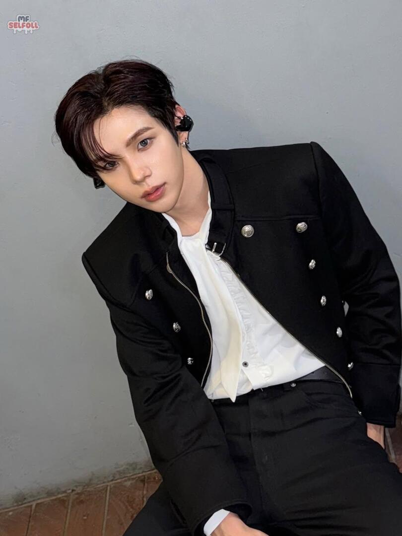 SELFOL ONLY! tweet media