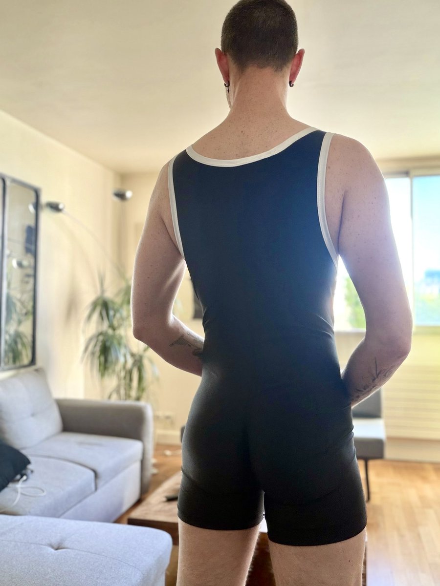 hot physio tweet media