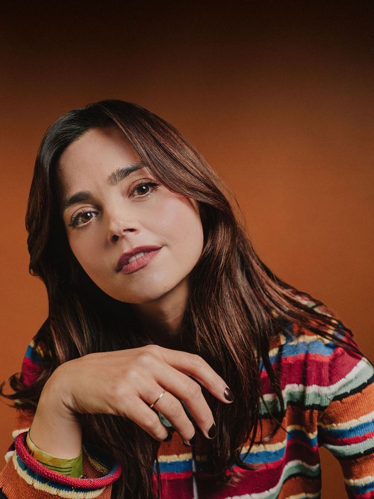 CLARA OSWALD (Parody!) tweet media