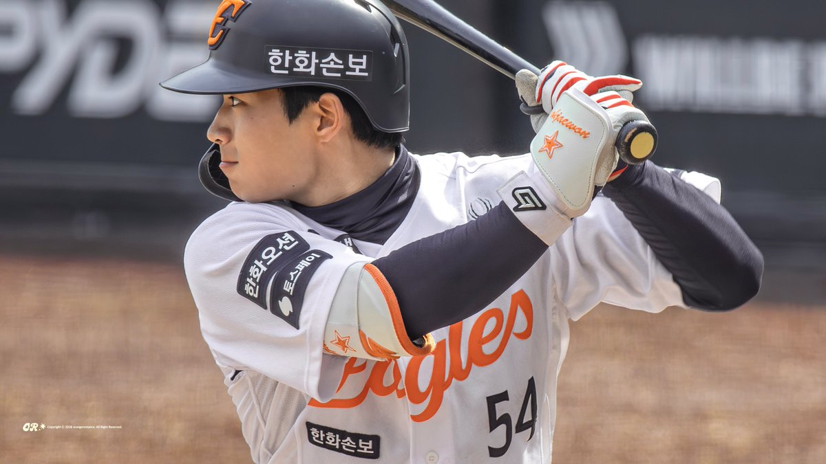 ᴏʀᴀɴɢᴇʀᴏᴍᴀɴᴄᴇ tweet media