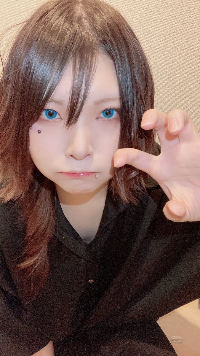 6kundayo's tweet photo. @naaadpagm 男装にもなれます✌️
ミナミのCafe&amp;Barです(@star20250501)
ご新規様１時間目¥1,200(tax込み)

通常料金はアルコール¥2,500(tax込み)
ソフトドリンク¥2,300(tax込み)
⭐️タバコ○、PayPay○、カード○ https://t.co/wtRGpVxUi5