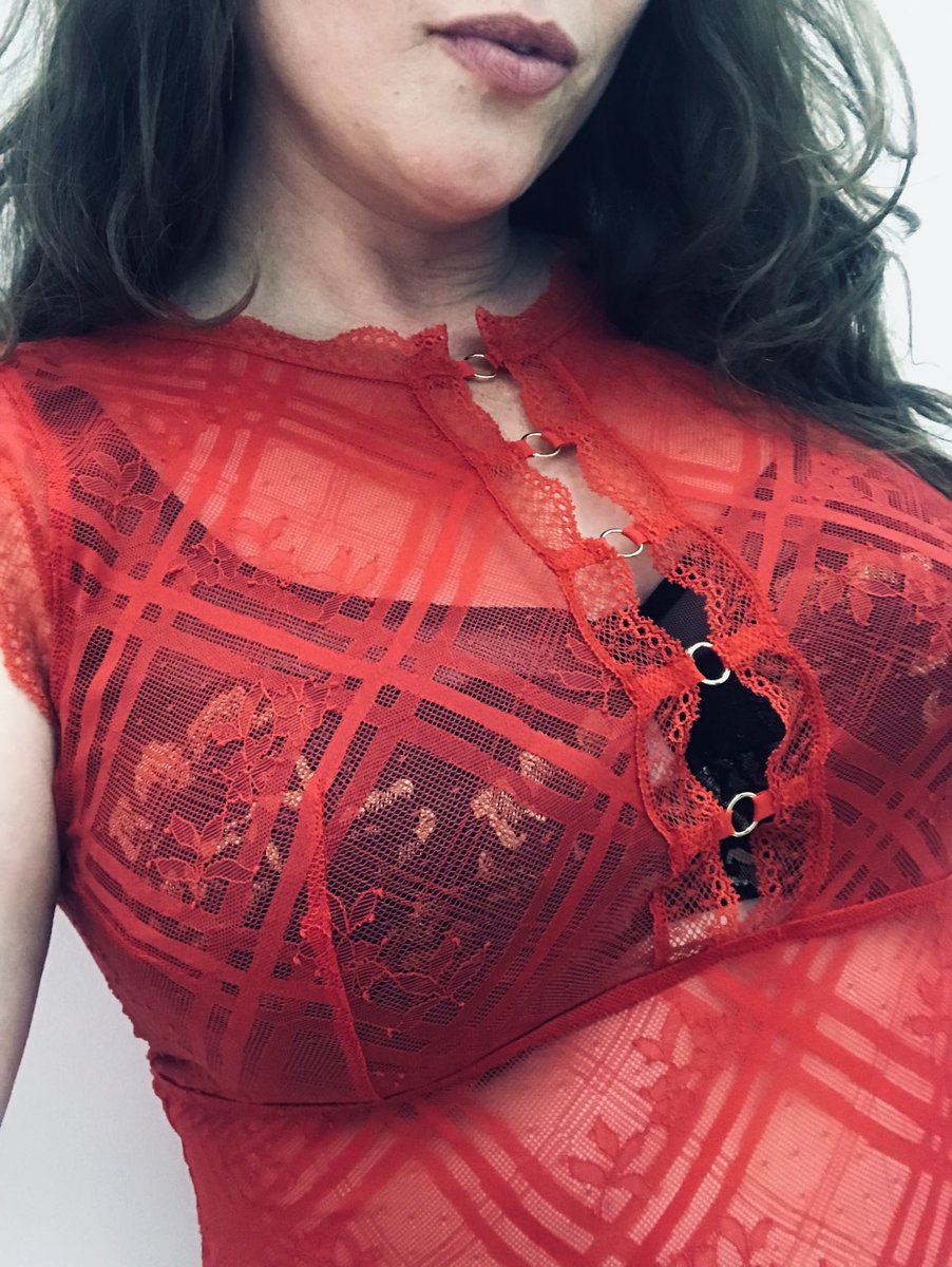 Amber Moore tweet media