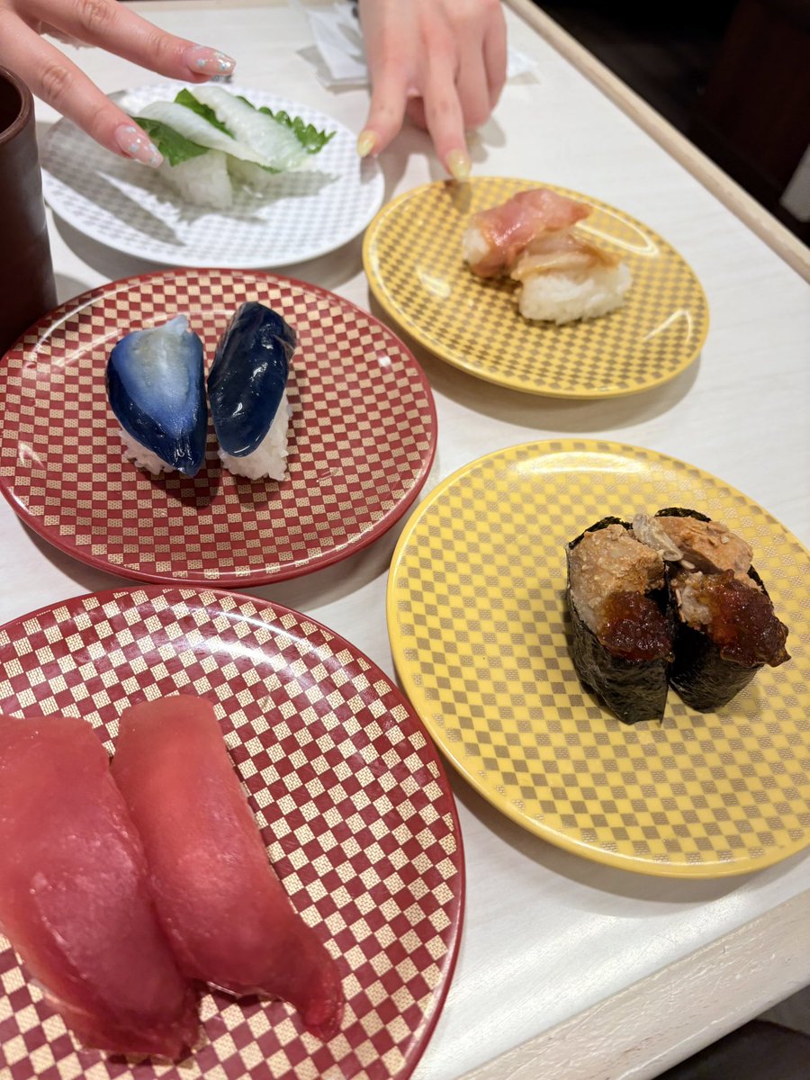 ともちんξ・ー・)ξ tweet media