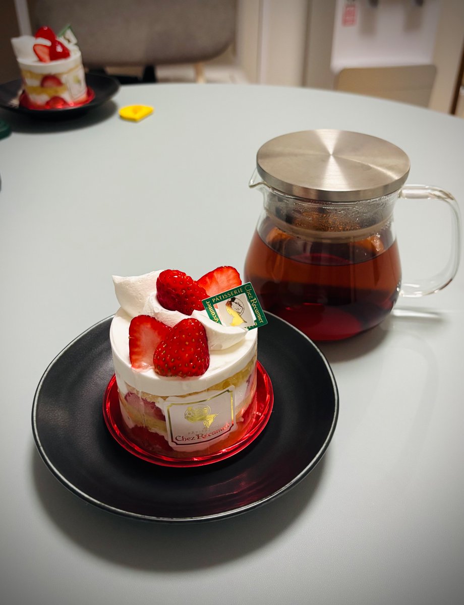 りさこさんはねこに踏まれたい tweet media