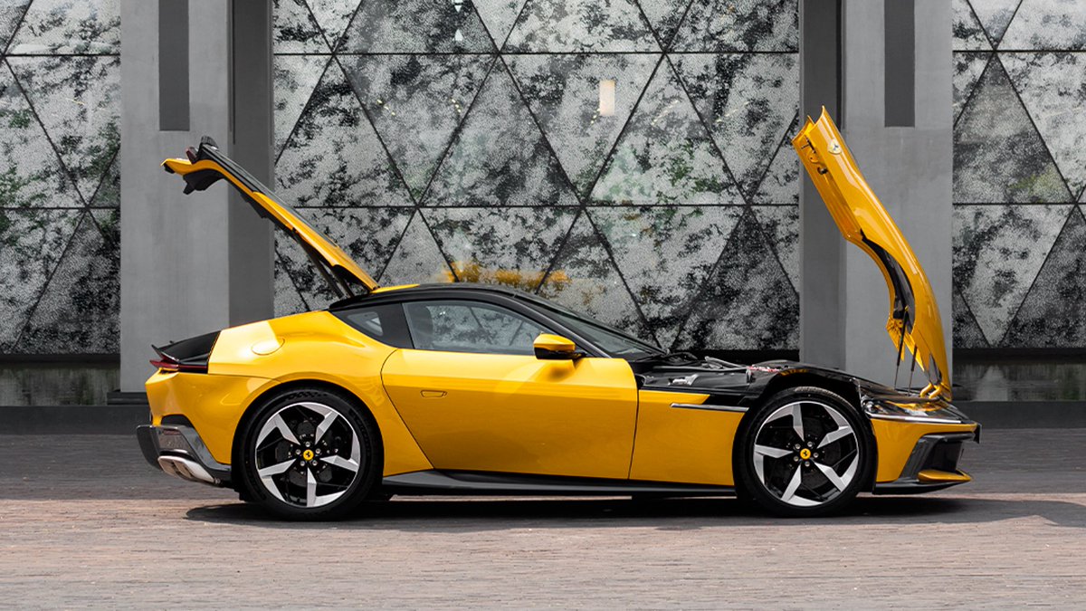 FerrariJPN's tweet image. 洗練されたボディーラインと時代を超越したスタイル。
精度、機能、そして美しさを完璧に融合させた #Ferrari12Cilindri 

#Ferrari