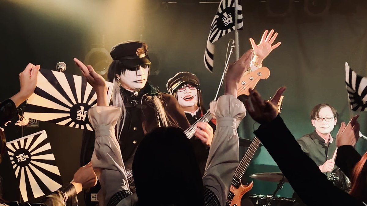 シドロ喪ドロ tweet media