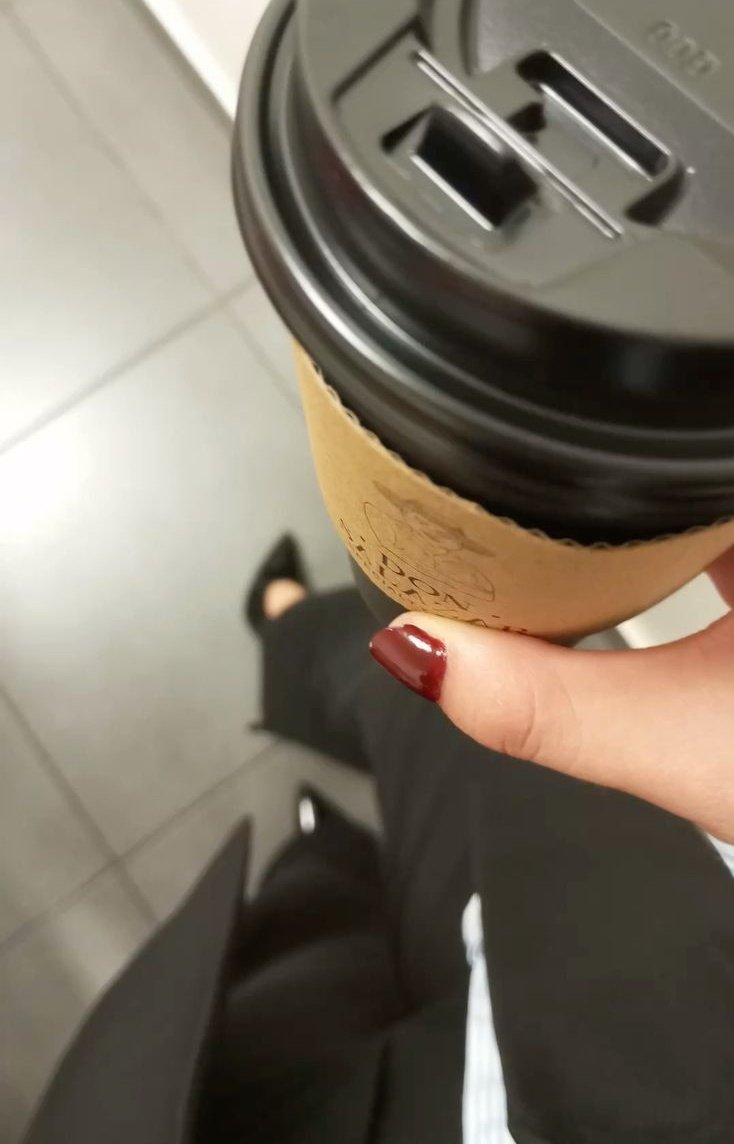 _Thatiss's tweet image. Buenos días! #Jueves de café caliente y fuerte para el alma☕🖤
Hoy a marca la diferencia!
Buenas vibras mis cafeteros✨

#CafeDeThatis #Coffeelovers